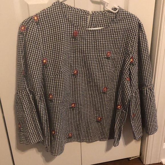 Shirt - Picture 3 of 4